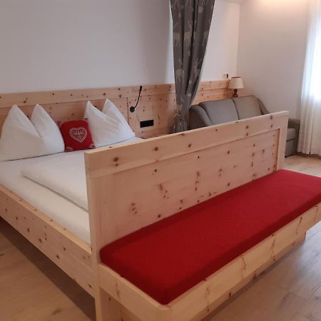 Haus Talblick "Wallbug" Ferienwohnung 1 นาตูร์โน ภายนอก รูปภาพ